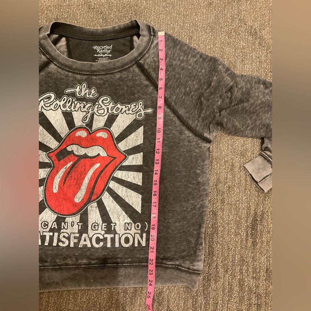 Rolling Stones Black Vintage-Look Sweatshirt with Red Tongue Graphic - Picture 4 of 7